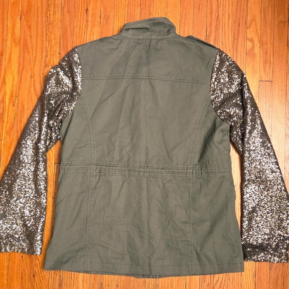 Amazing Jacket! - Picture 5 of 5